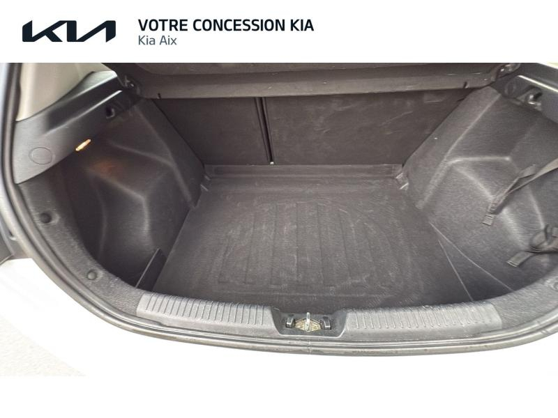 agency.seo.links.detann.title KIA Cee'd d’occasion à vendre à AIX-EN-PROVENCE chez CARAUTO SERVICES (Photo 12)