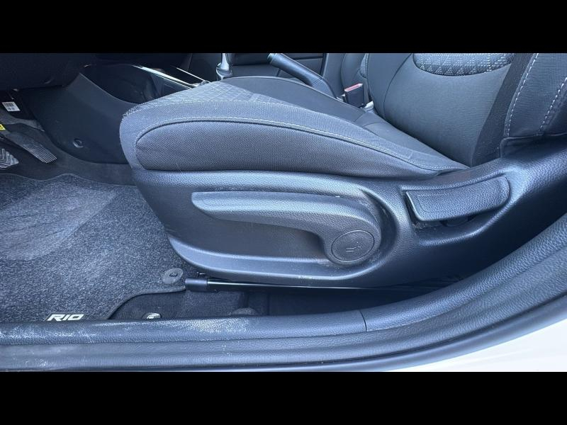 KIA Rio d’occasion à vendre à AIX-EN-PROVENCE chez CARAUTO SERVICES (Photo 16)