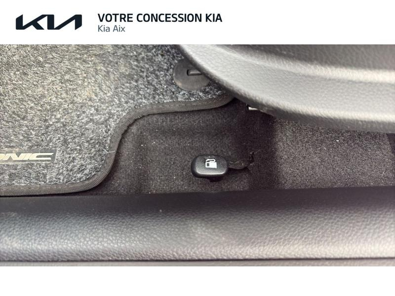 KIA Stonic d’occasion à vendre à AIX-EN-PROVENCE chez CARAUTO SERVICES (Photo 17)